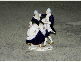 Фарфоровая статуэтка Танцующая пара Royal Dux